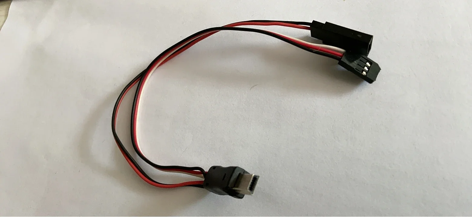 FPV AVミニUSB出力ケーブル電源（JR Futabaサ - Fpv Camera のレビューと価格